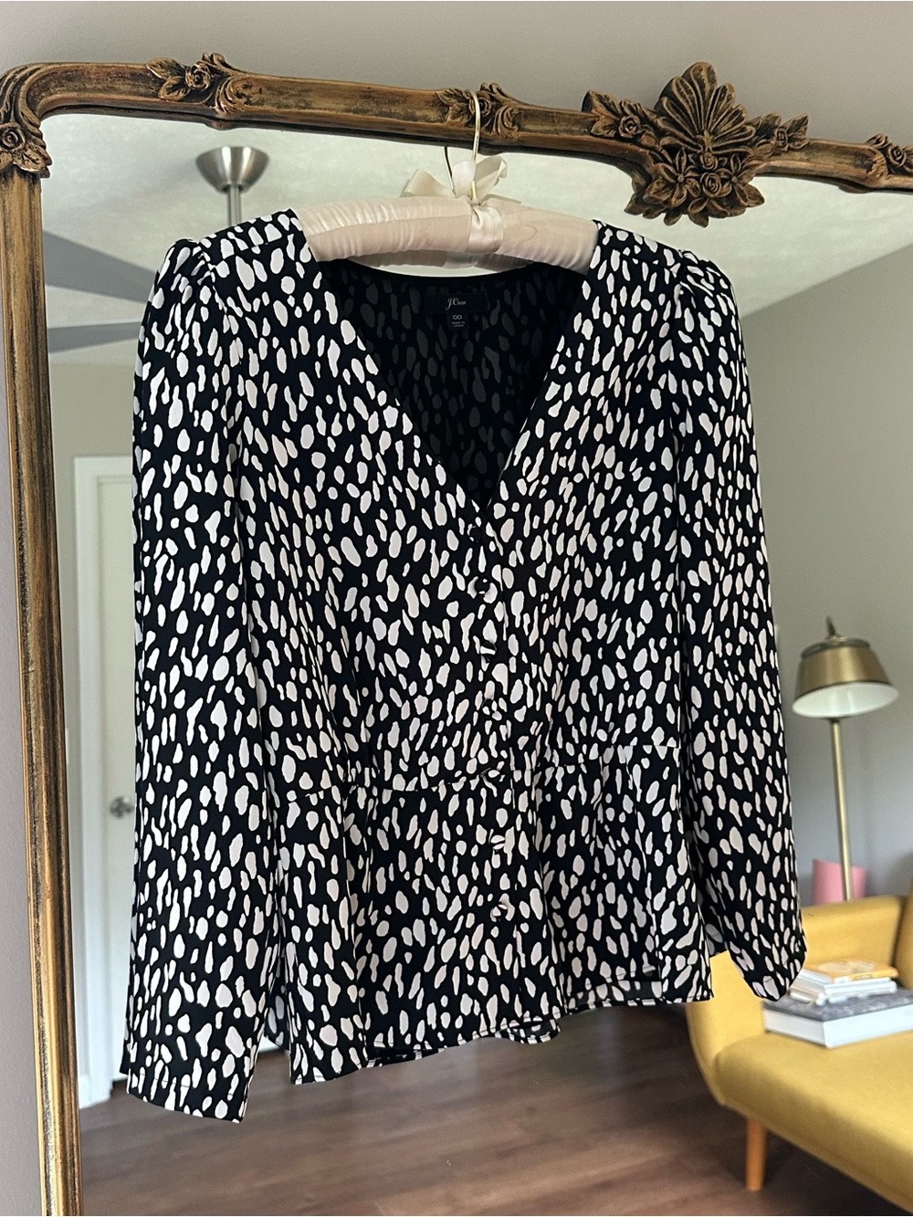 J Crew Black & White Print V-Neck Blouse